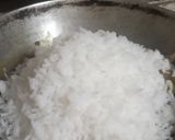 A picture of step 4 of Black vatana pulao.