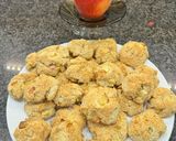 Foto del passaggio 3 della ricetta Biscotti alle mele con avena e cocco #vegan