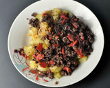 Foto del paso 2 de la receta: Tortilla de morcilla con pimientos rojos asados