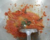 Foto langkah ke 2 dari resep Kembung Kupas Balado.