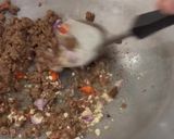 Foto langkah ke 3 dari resep Tumis Kentang Daging.