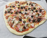 Foto del paso 1 de la receta: Pizza casera crujiente de hamburguesa y roquefort