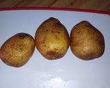 Foto langkah ke 1 dari resep Sautéed wedges potato.