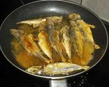 A picture of step 6 of Fried Whitebait.