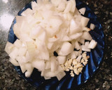 Foto del paso 1 de la receta: Conejo en salsa cebolla a la cerveza