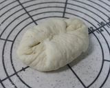 A picture of step 6 of Aromatic Poppy Seed Hard Rolls.