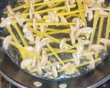 Foto langkah ke 3 dari resep Mushroom Alfredo Dumbbelletti.