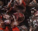 Foto langkah ke 5 dari resep Cumi hitam, praktis simple, no amis.