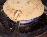 मक्का की रोटी (makka ki roti recipe in Hindi) रेसिपी चरण 3 फोटो