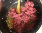 Foto del paso 3 de la receta: Rollitos de hojaldre, rellenos de carne 🍖 y vegetales 🥬