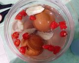 Foto langkah ke 2 dari resep Telur Asin Bawang Pedas.