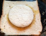 A picture of step 6 of Egg Bread Toast.