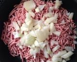 A picture of step 1 of Tomato Taco Salad.