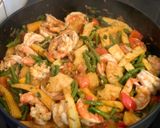 A picture of step 3 of Chilli Prawn and Pineapple.