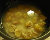 A picture of step 4 of Japanese Chestnut Rice.