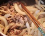 A picture of step 2 of Easy Meat with Tofu Simmer.