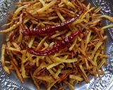 ঝুরি আলু ভাজা(jhuri aloo bhaja recipe in Bengali) রেসিপি ধাপ - 4 ছবি