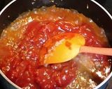 A picture of step 4 of Meat Sauce Made from Canned Tomatoes.