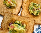 A picture of step 2 of Walnuts Avocado guacamole.