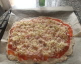 Foto del paso 10 de la receta: Hacer masa de pizza casera y rellenarla