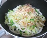 A picture of step 2 of Quick & Easy Yaki Udon with Bonito Flakes and Cheese.