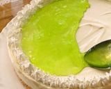 A picture of step 25 of Cookpad Logo Christmas Wreath Cake.