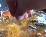 Foto del paso 4 de la receta: Caldillo de camarones de tierra