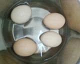Hình bước làm 1 của món Trứng gà ngâm tương