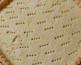 Foto del passaggio 5 della ricetta Crostata con crema al limone e frutti di bosco