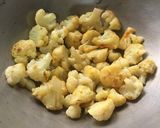 A picture of step 3 of Cauliflower Curry.