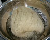 A picture of step 2 of Spicy Vegetarian Noodle.