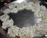 A picture of step 4 of Steamed Sabudana Papad.