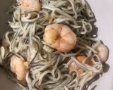 Foto del paso 7 de la receta Gulas al ajillo con gambas