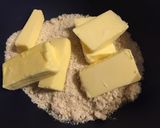 Une image de l'étape 7 de Galette des Rois mi-amande, mi-crème pâtissière.
