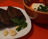 A picture of step 4 of Rye bread toasts to Ukrainian Borshch.