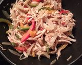 Foto del paso 2 de la receta: Fajitas de pollo con salsa de queso