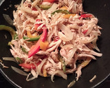 Foto del paso 2 de la receta: Fajitas de pollo con salsa de queso