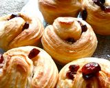 A picture of step 13 of Easy Cinnamon Rolls with Puff Pastry.