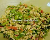 A picture of step 1 of Stir fried salad rice.