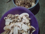 Champignon Mushroom Cream Soup with Safronq