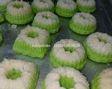 Foto langkah ke 4 dari resep Putu ayu kelapa.