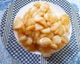 A picture of step 3 of Chinese-style Shrimp and Cucumber Salt Stir-Fry.