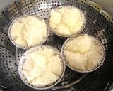 A picture of step 4 of White Steamed Sponge Cake, Milk Flavor.