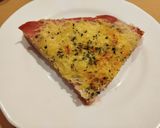Foto del paso 6 de la receta: Pizza margarita con jamón cocido y queso