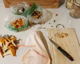 Foto del paso 2 de la receta: Solomillo con revuelto de fredolics y espárragos trigueros