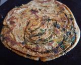 कसूरी मेथी पराठा (kasuri methi paratha recipe in Hindi) रेसिपी चरण 6 फोटो
