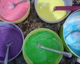 Foto langkah ke 4 dari resep Rainbow bread pudding.