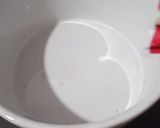 Foto langkah ke 4 dari resep Puding Stroberi Vanila.
