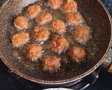 Foto langkah ke 2 dari resep Bola - Bola Daging Saus Putih.