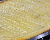 Foto del paso 11 de la receta: Pastel de papa con relleno de carne - con cebolla, morrón, aceituna, huevo duro y pasas de uva